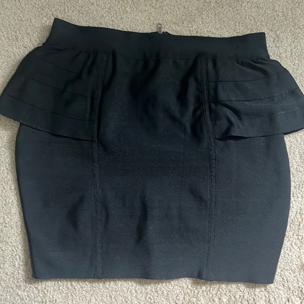 Black bodycon skirt